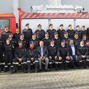 Bombeiros Voluntários de Paço de Arcos têm novo uniforme