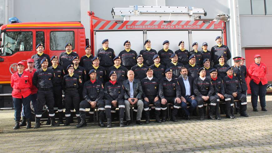 Bombeiros Voluntários de Paço de Arcos têm novo uniforme